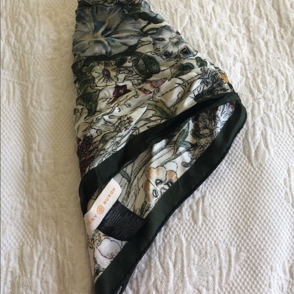 Tory Burch Handbag - Picture 8 of 8